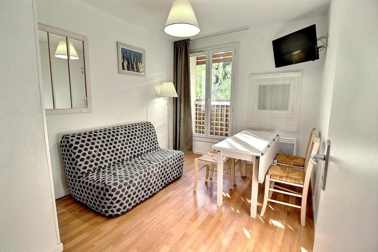 Joli T2 Proche Plage Dans Residence La Londe-les-Maures Buitenkant foto